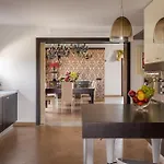 Posh With Pool & Jacuzzi Villa