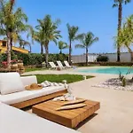 Posh With Pool & Jacuzzi *